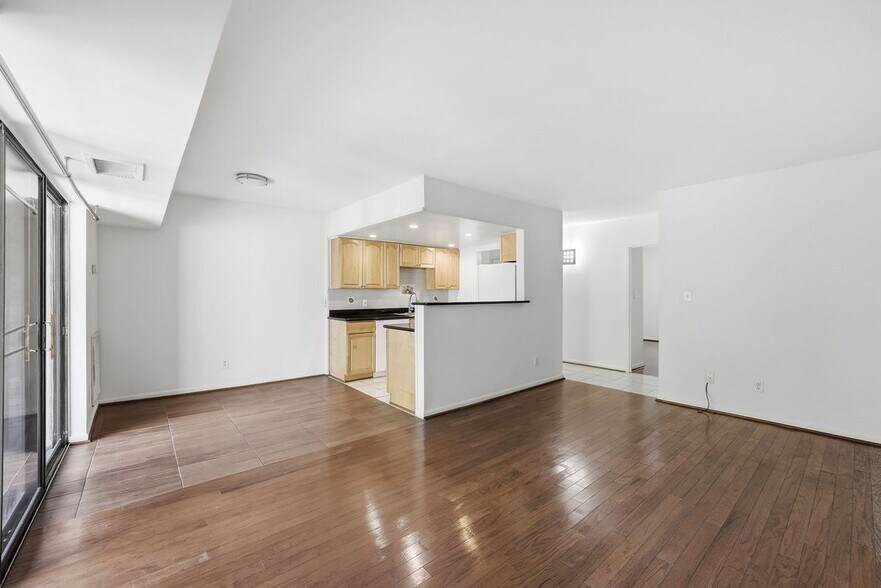 Building Photo - 2255 Castle Rock Square