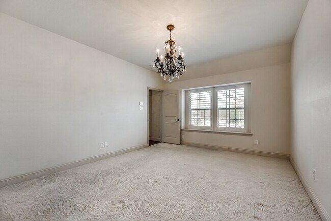 Building Photo - Modern 3 Bed Townhouse with Granite Countertops and Hardwood Floors in Keller, TX