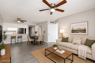 Building Photo - Central Phoenix Gem! Private Patio, Gated, Pool + Underground Parking
