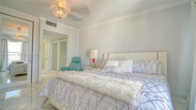 Building Photo - 3550 Galt Ocean Dr