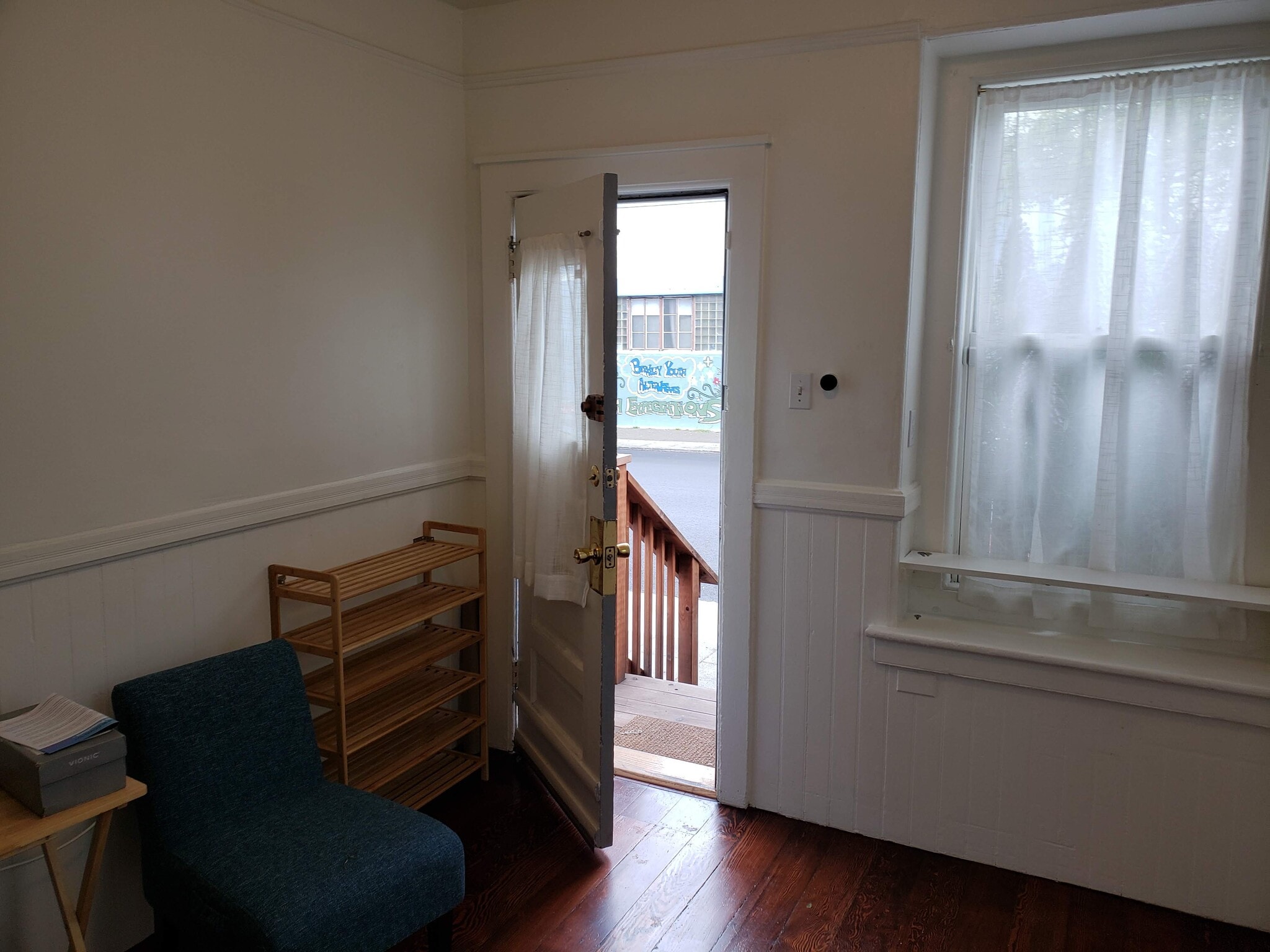 Building Photo - 2144 Bonar St