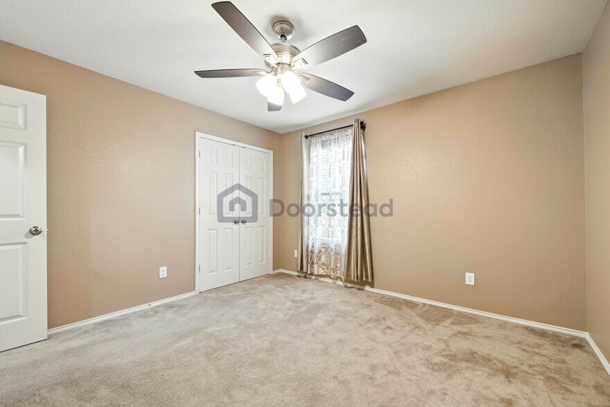 Building Photo - 12744 Northern Pine Dr