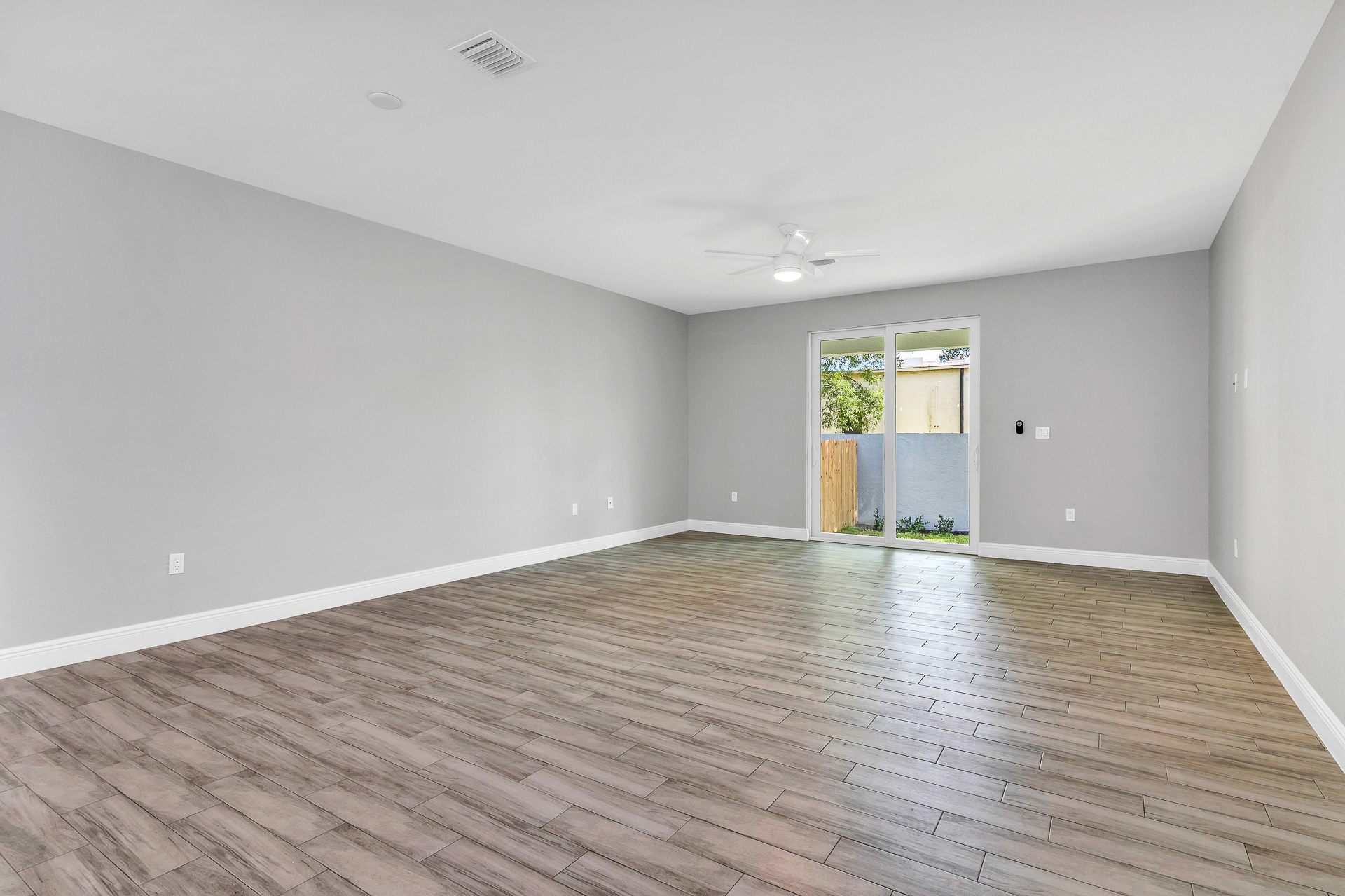 Building Photo - 1515 SW 27th Ct
