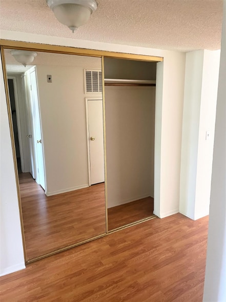 Building Photo - 503 S Adams St