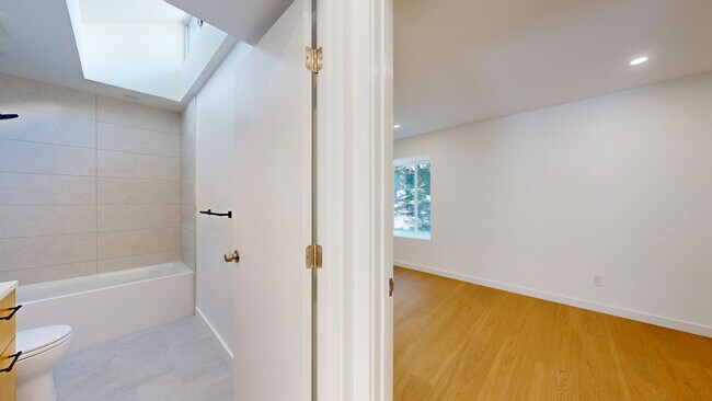 Building Photo - 50 Corte Real