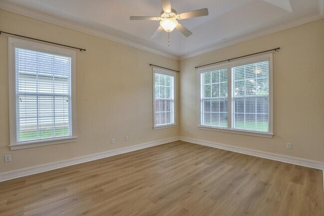 Building Photo - 1661 Harbor Club Dr