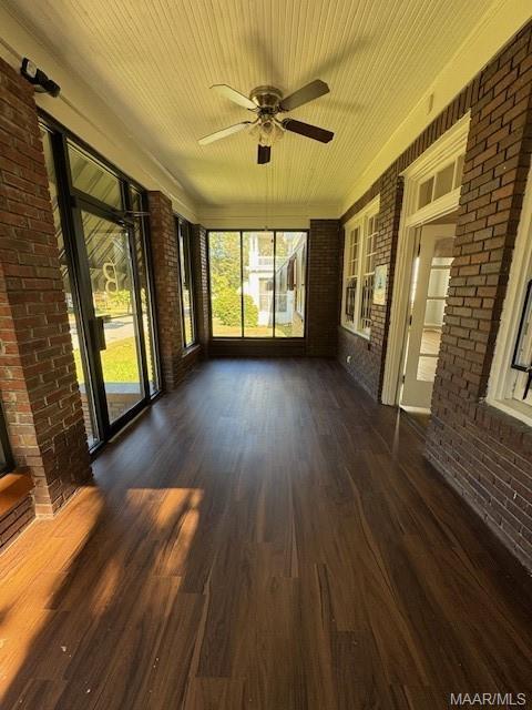 Building Photo - 1427 Court St