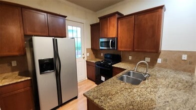 Building Photo - 611 Franklin Blvd