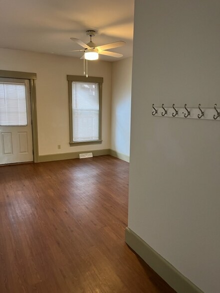 Building Photo - 369 Dubuque St