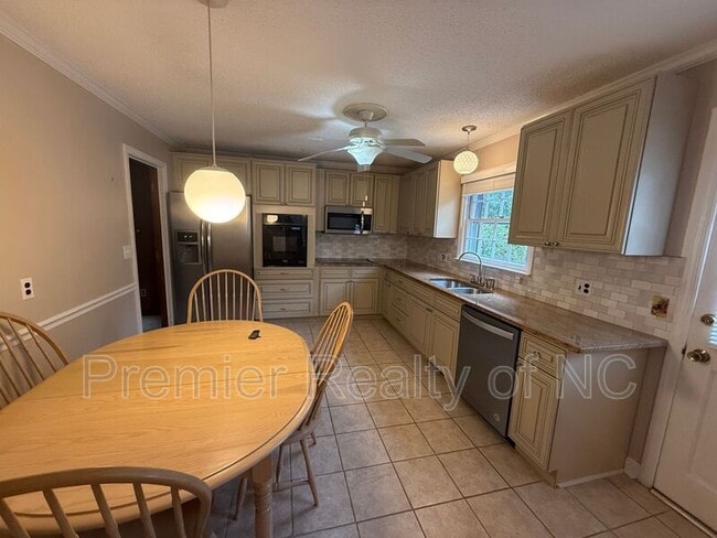 Building Photo - 1128 Partridge Ln