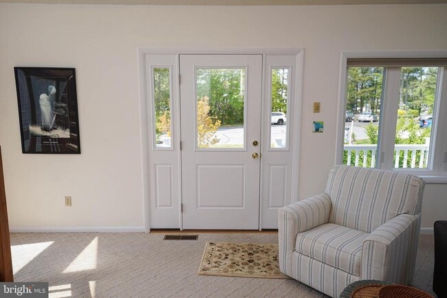 Building Photo - 39028 Bayview W