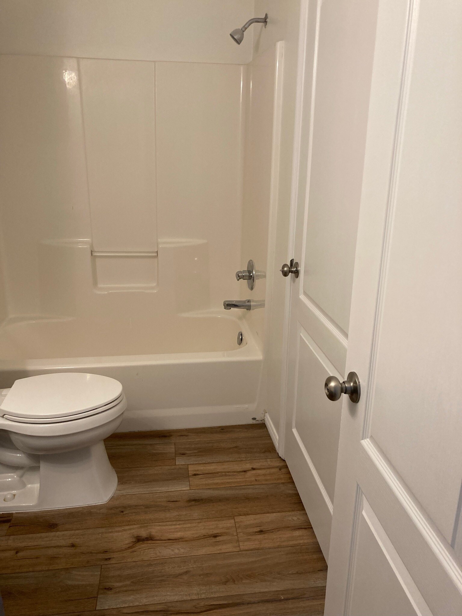 Building Photo - 910 English Ave