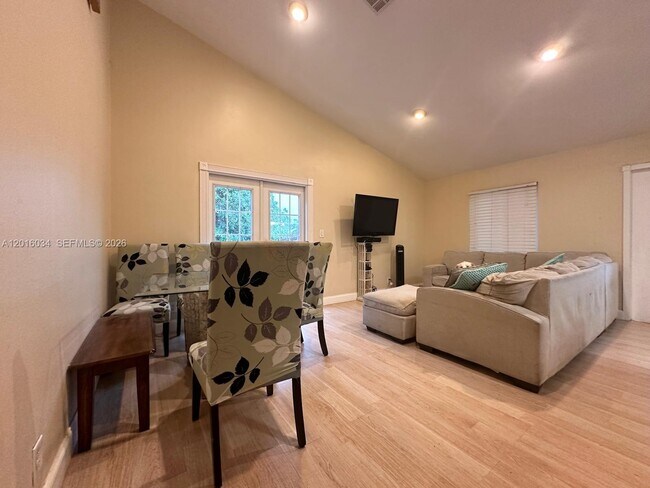 Building Photo - 11143 Model Cir E