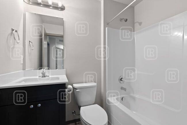 Building Photo - 14321 E 13th Ave