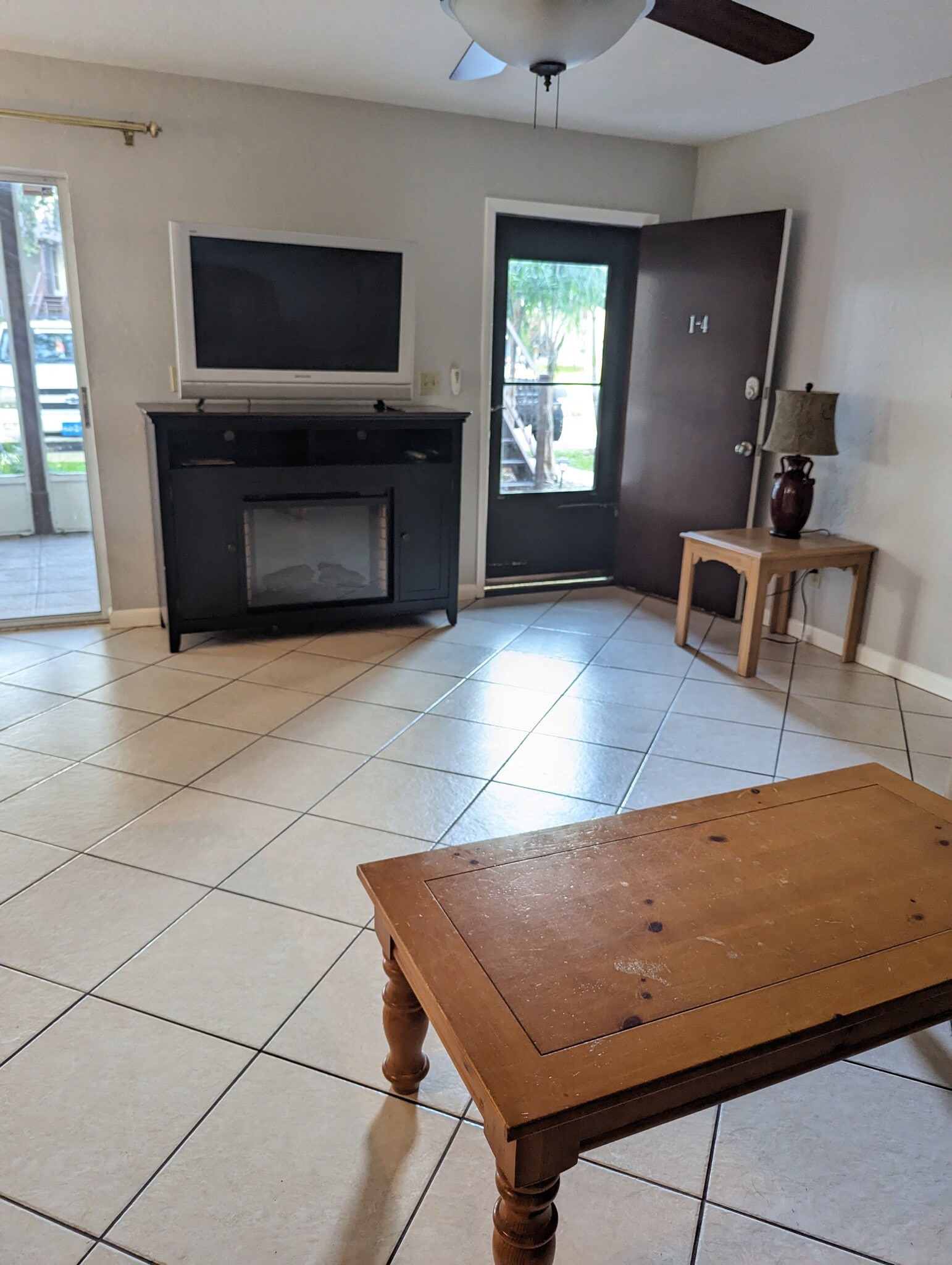 Livingroom - 3124 US HWY 441 SE