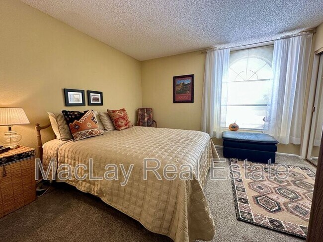 Building Photo - 5001 E Mesquite Wood Ct