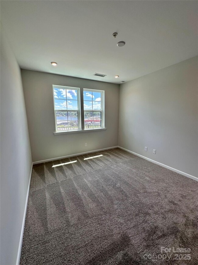 Building Photo - 4455 Reed Crk Dr