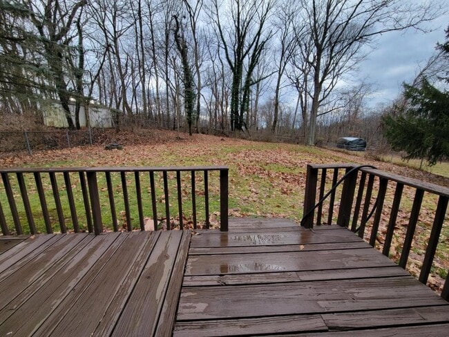 Building Photo - 137 Rosemont Dr