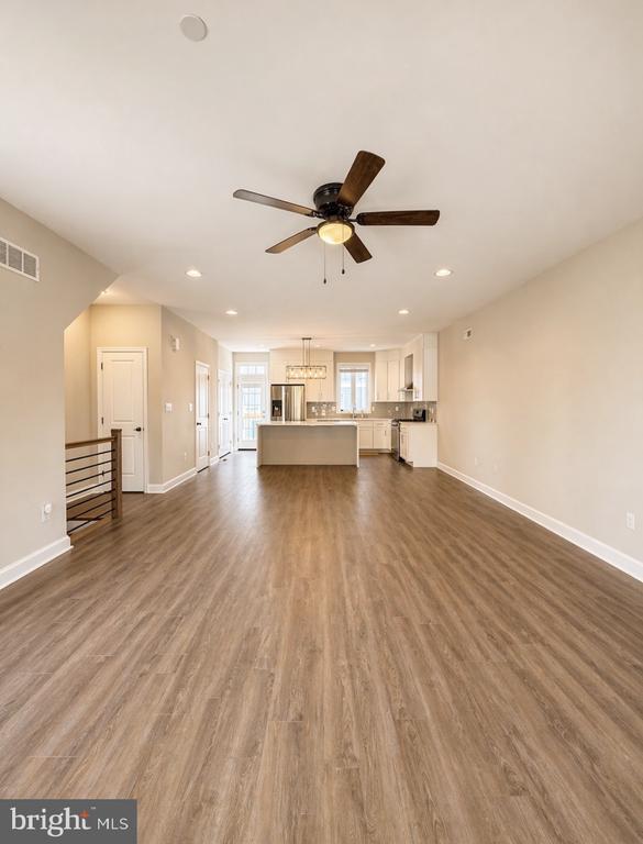 Building Photo - 903B Spring Mill Ave