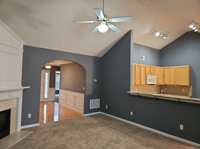 Building Photo - Well Kept Union City Home, 3BR, 2BA