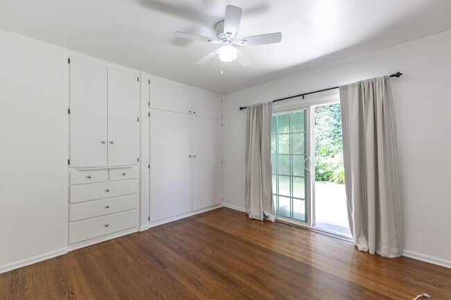 Building Photo - 1290 Clubhouse Dr