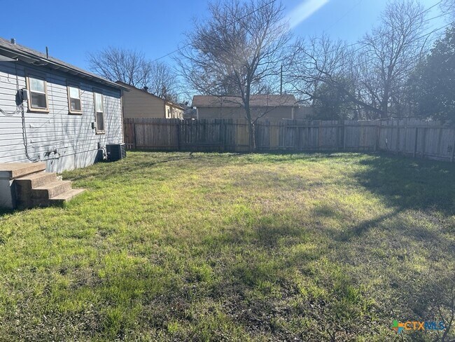 Building Photo - 1206 Culp Ave