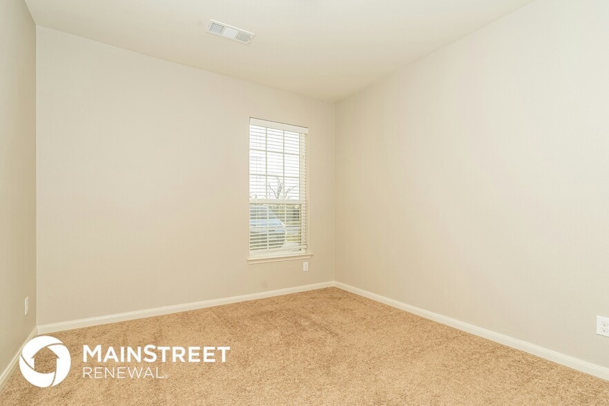 Building Photo - 527 Shady Meadow Ln