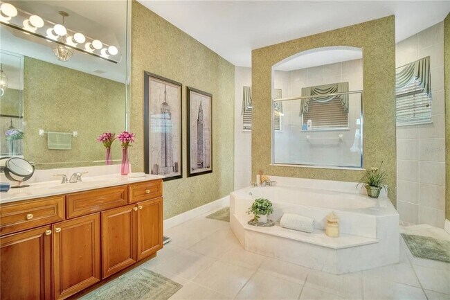 Building Photo - 14113 Sierra Vista Dr