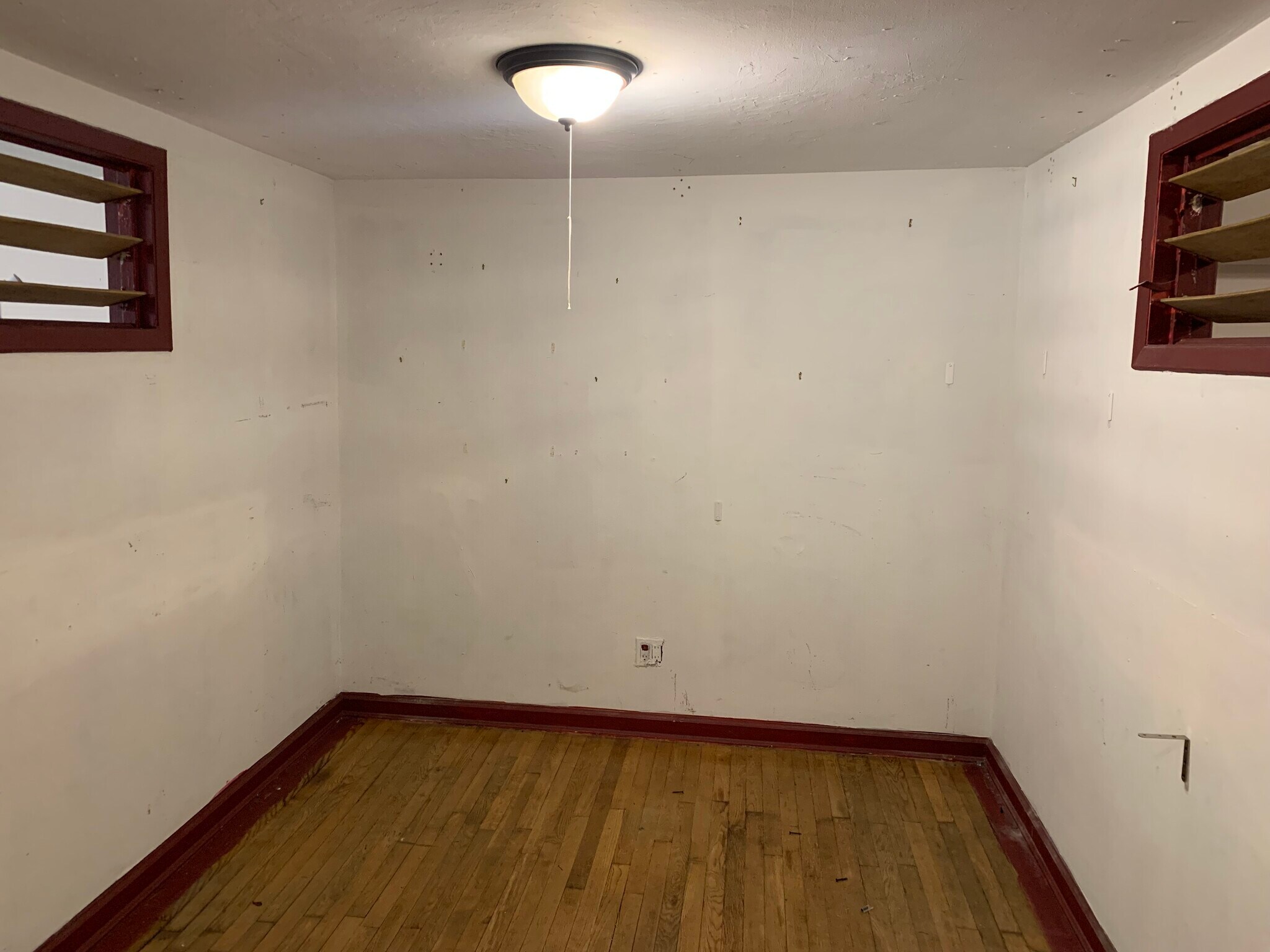 Building Photo - 72 S 1st St