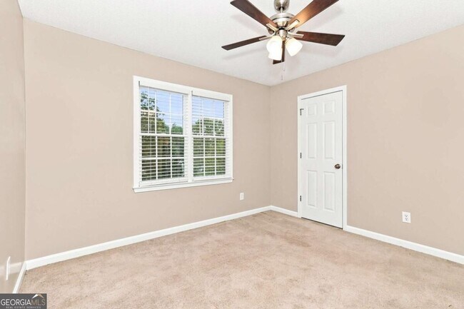 Building Photo - 318 Magnolia Dr