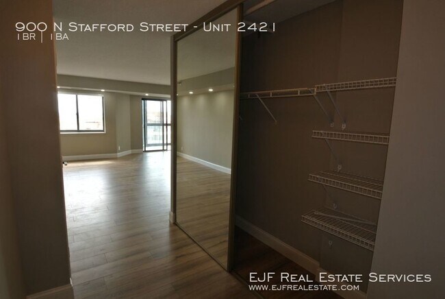 Building Photo - 900 N Stafford St