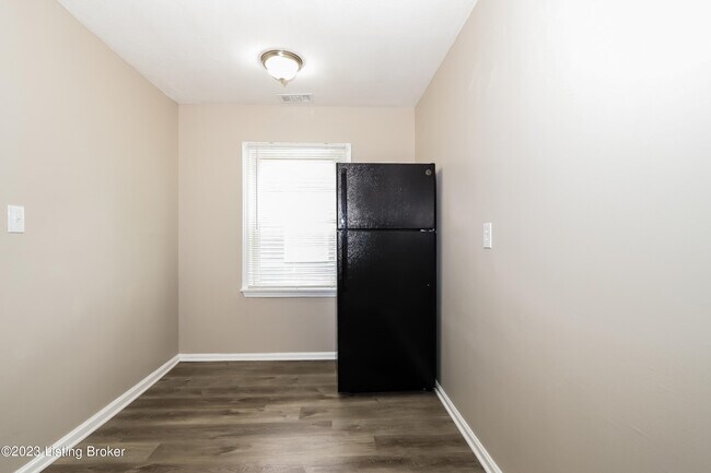 Building Photo - 3613 Penway Ave