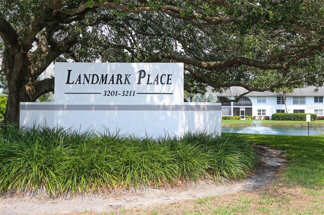 Building Photo - 3203 Landmark Dr