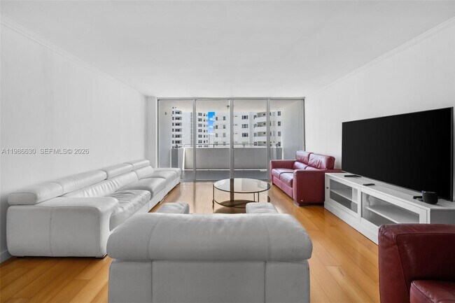 Building Photo - 11 Island Ave