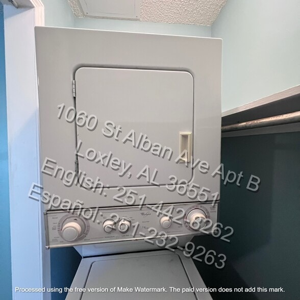 Building Photo - 1060 W Saint Alban Ave