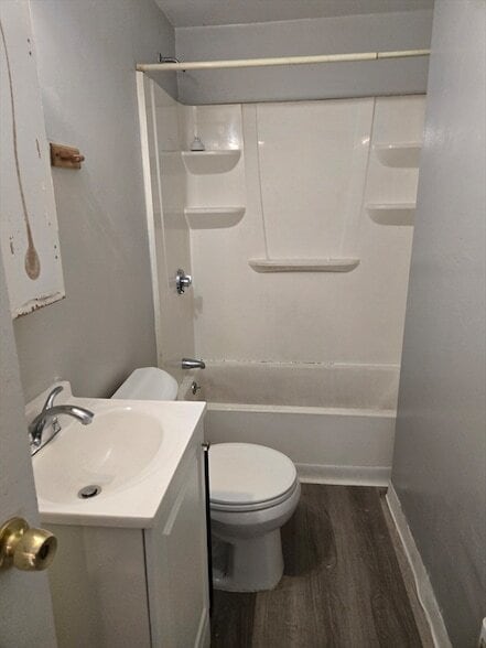 Building Photo - 529 Union St