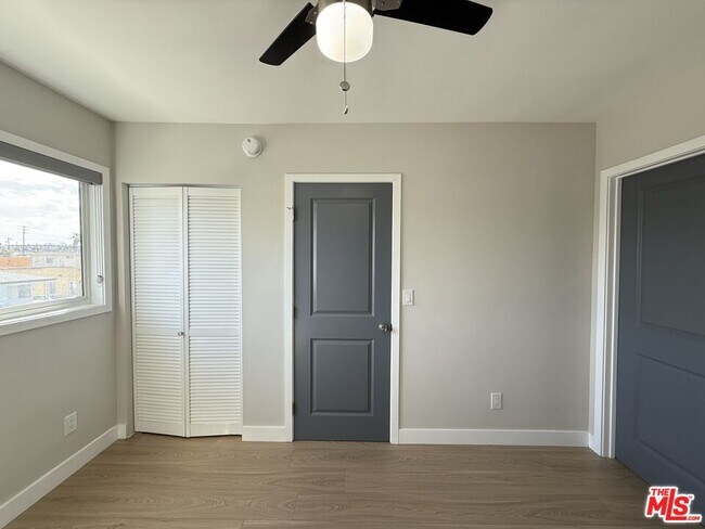 Building Photo - 1505 Cochran Ave