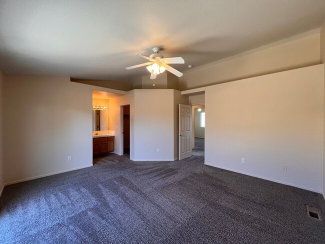 Building Photo - Great 3 bedroom Fernley home located in th...