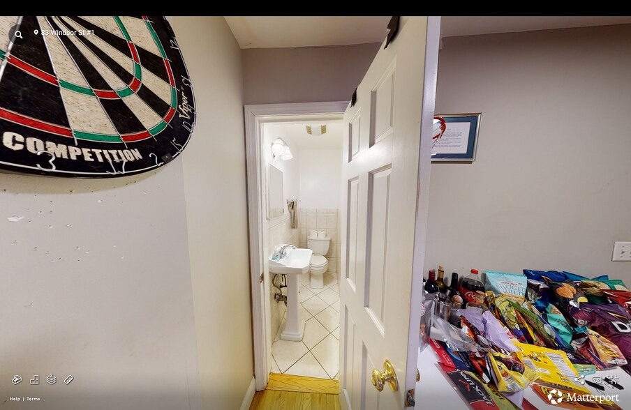 Building Photo - 83 Windsor St