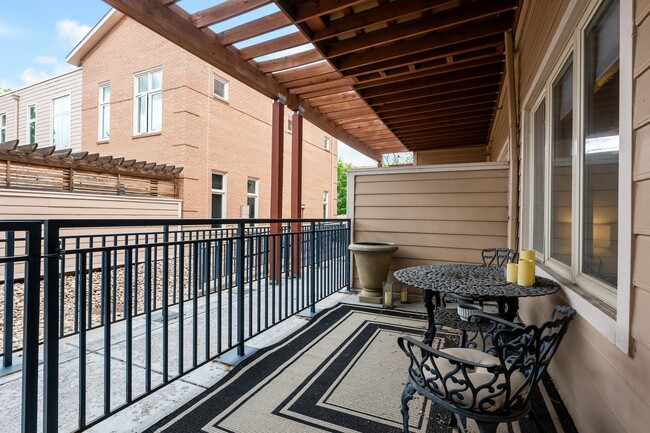 Building Photo - Amazing 1 Bedroom in the Heart of Lowry