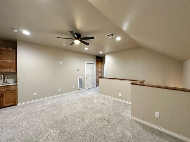 Building Photo - 2 story, 5-bedroom 3 bath home in Wyatt Acres