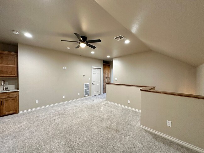 Building Photo - Rent Reduction!! 2 story, 5-bedroom 3 bath home in Wyatt Acres