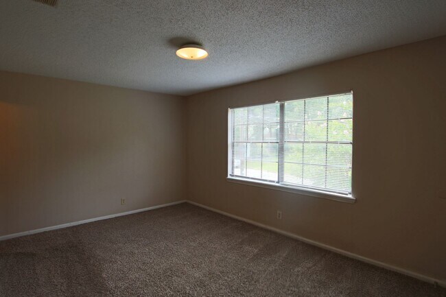 Building Photo - Delmar Dr.  2518/2520