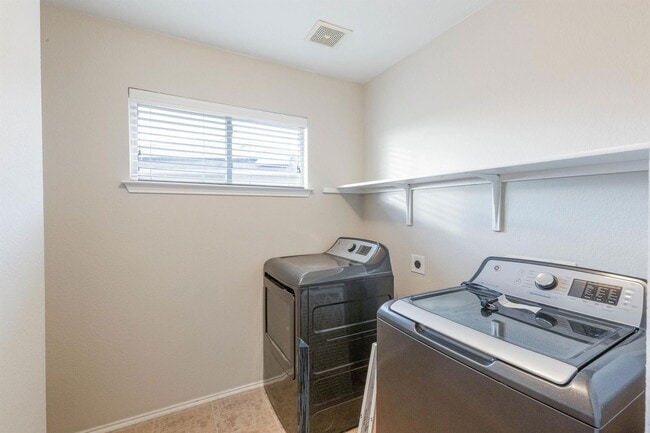 Building Photo - 11532 Ashbrook Dr