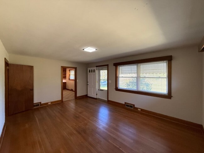 Building Photo - 3241 Harper Rd