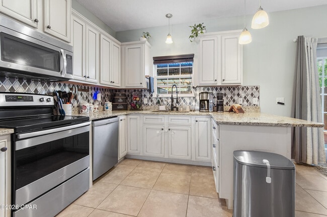 Building Photo - 2428 Causeway Manor Ct