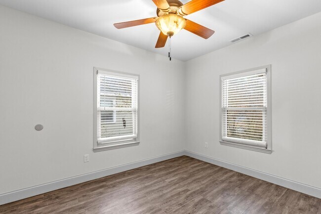 Building Photo - 3118 New York Ave