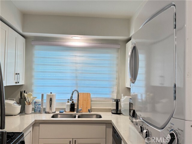 Building Photo - 251 N Oakland Ave