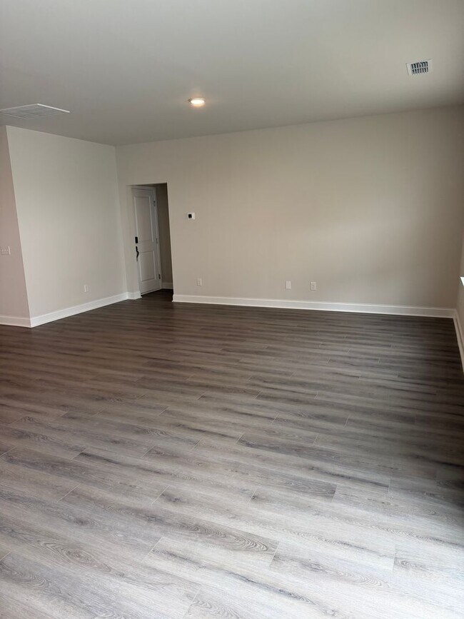 Building Photo - New construction