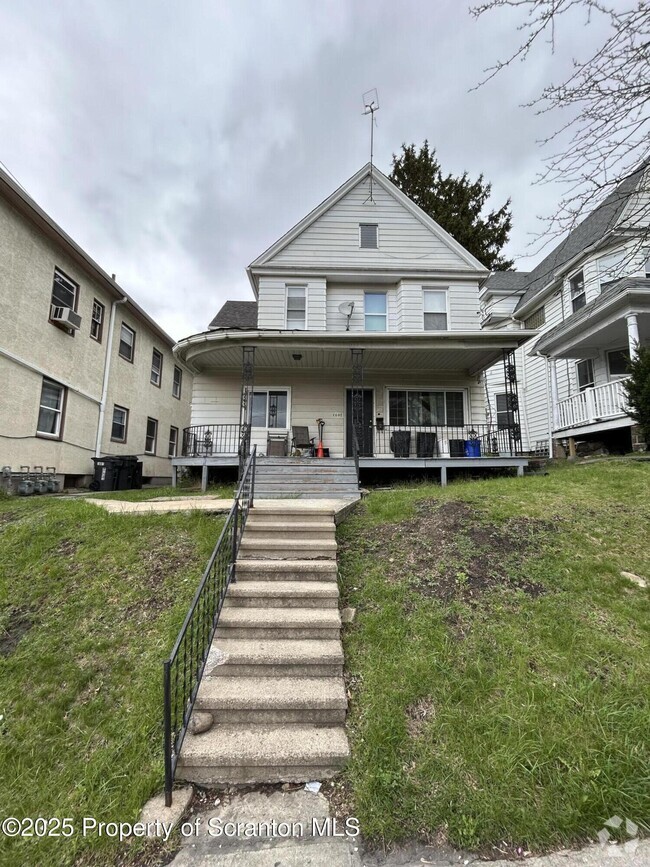 Building Photo - 1607 Mulberry St